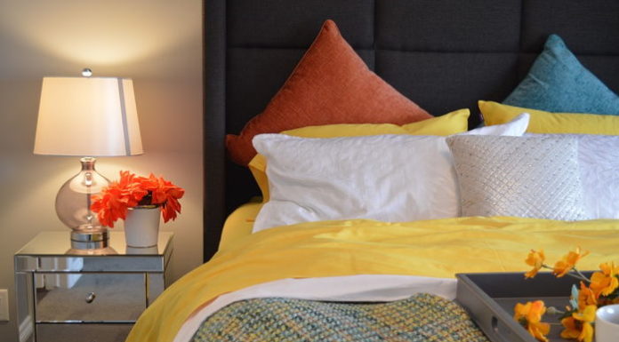 Wiosenne pomysły na aranżację sypialni. Pościele 3D i piękne dodatki